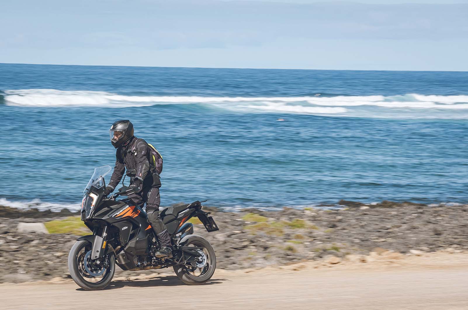 KTM 1290 Super Adventure S 2021, le foto della prova su strada