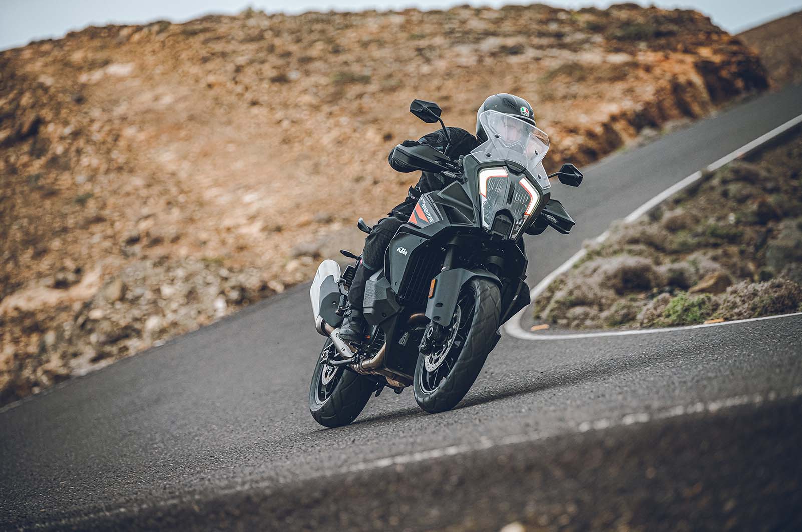 KTM 1290 Super Adventure S 2021, le foto della prova su strada