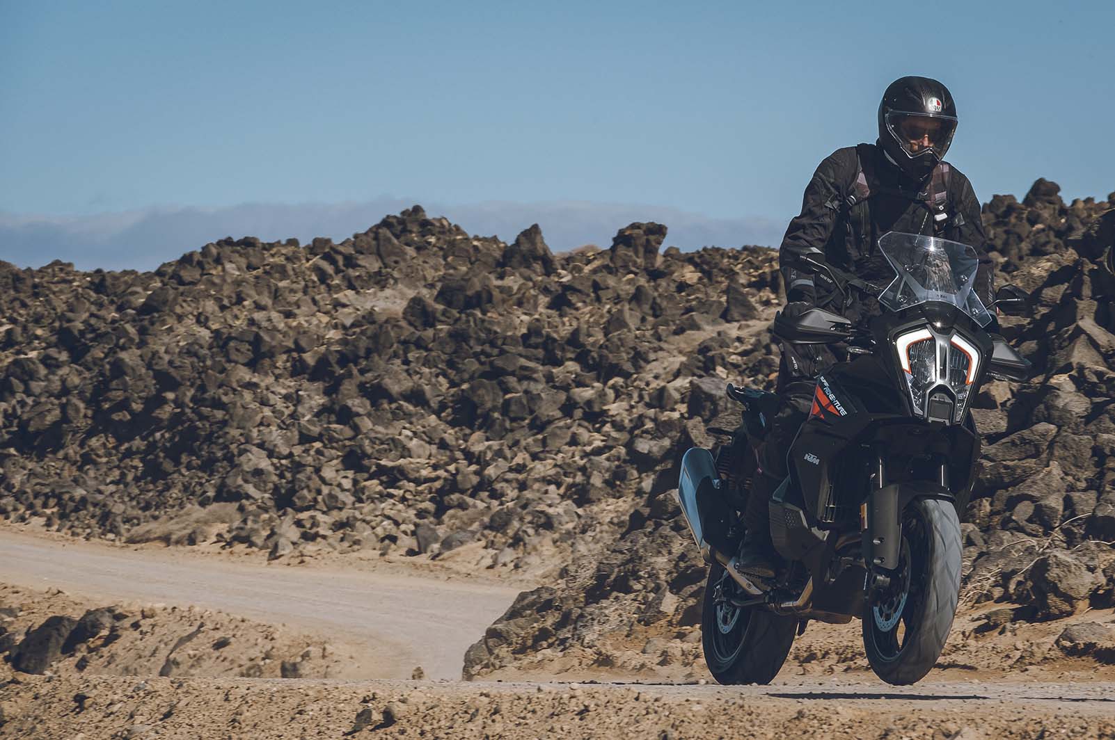 KTM 1290 Super Adventure S 2021, le foto della prova su strada