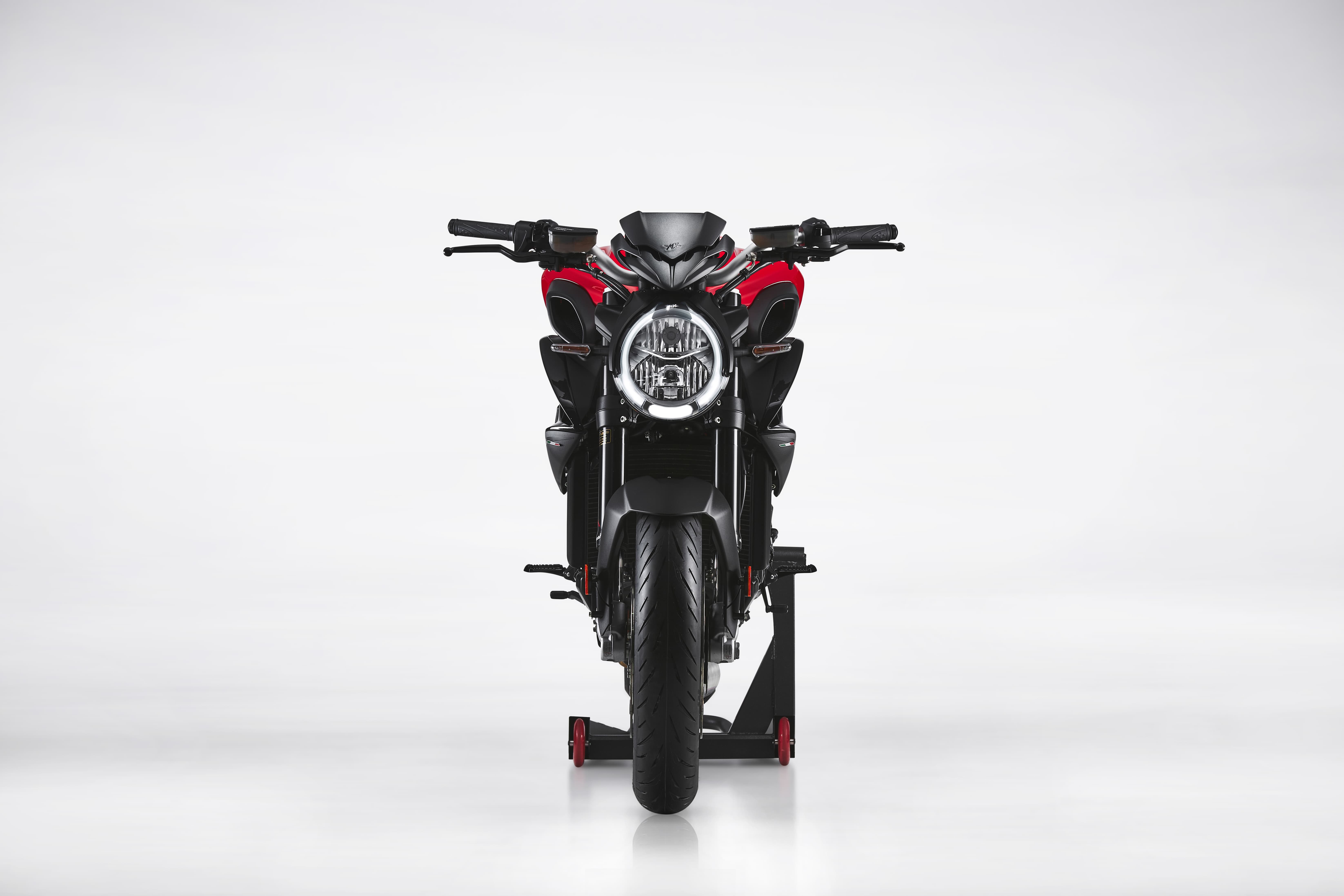 MV Agusta Brutale 800 RR, RR SCS e Rosso