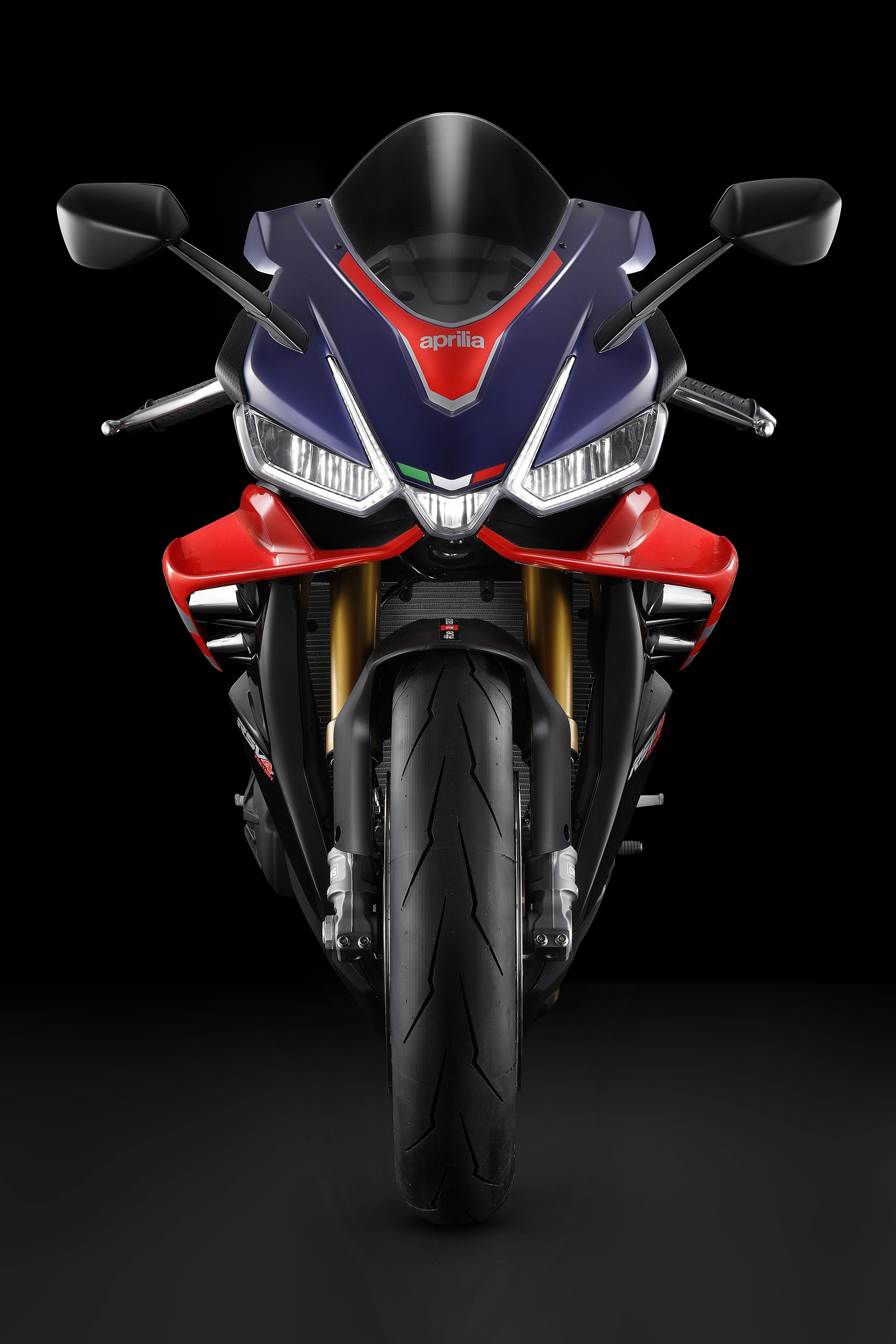 Aprilia RSV4 2021: le nuove foto