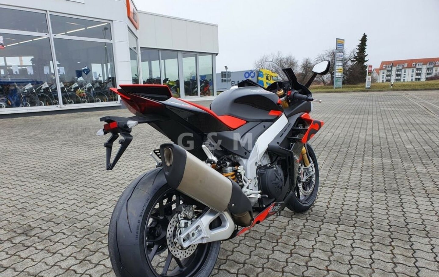 Aprilia RSV4 2021: le nuove foto