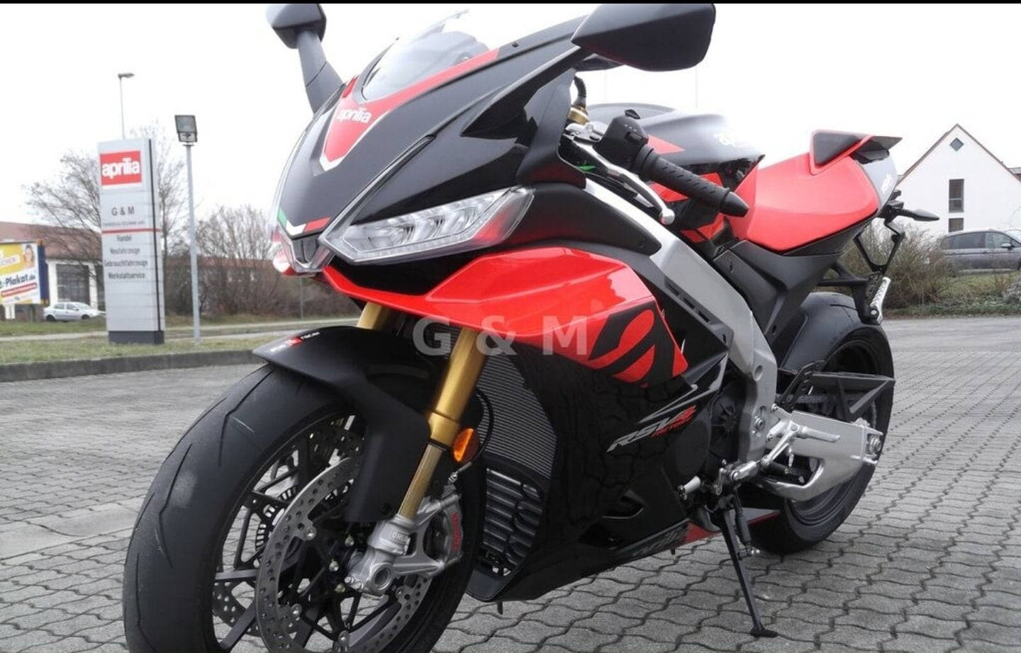 Aprilia RSV4 2021: le nuove foto