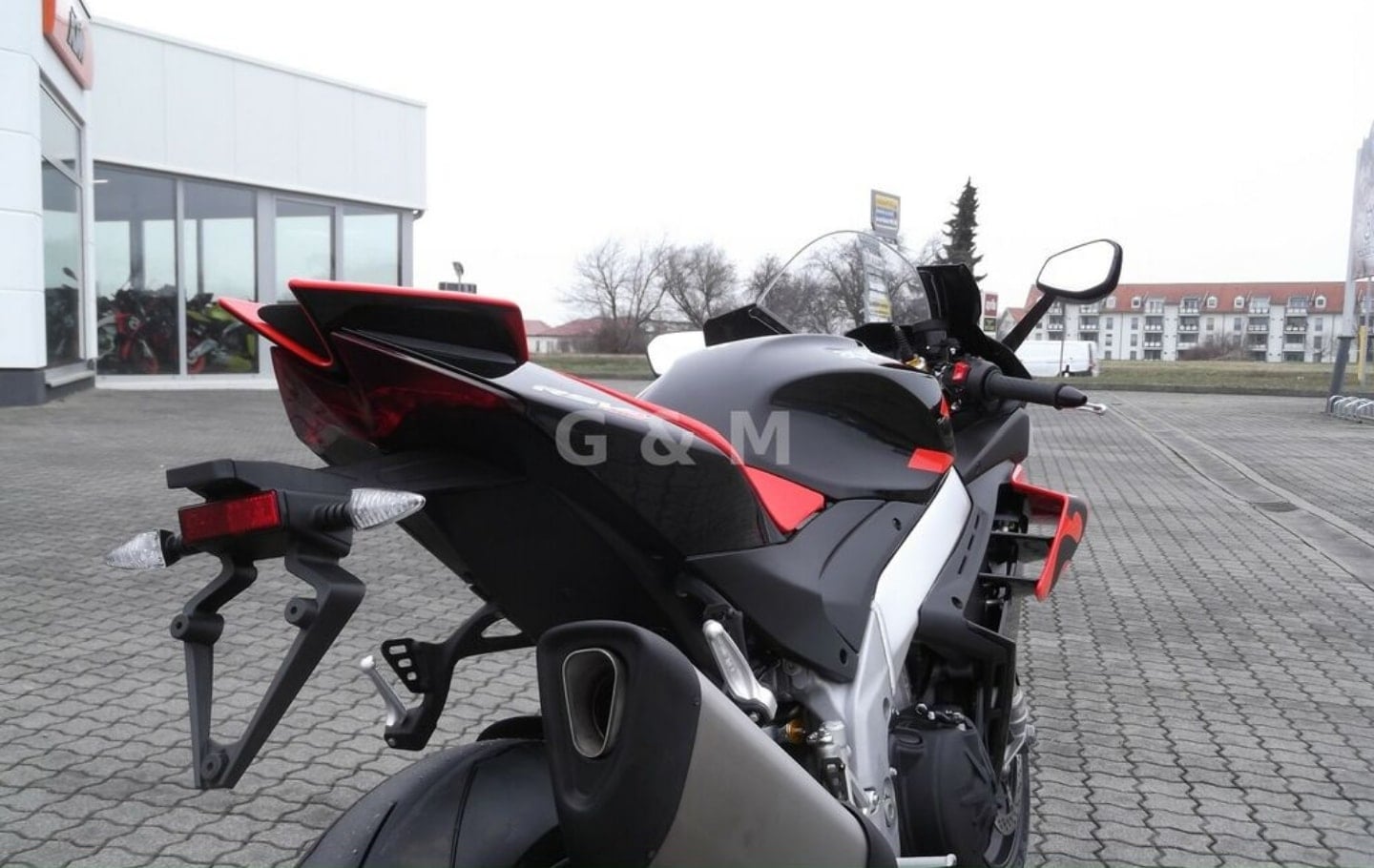 Aprilia RSV4 2021: le nuove foto