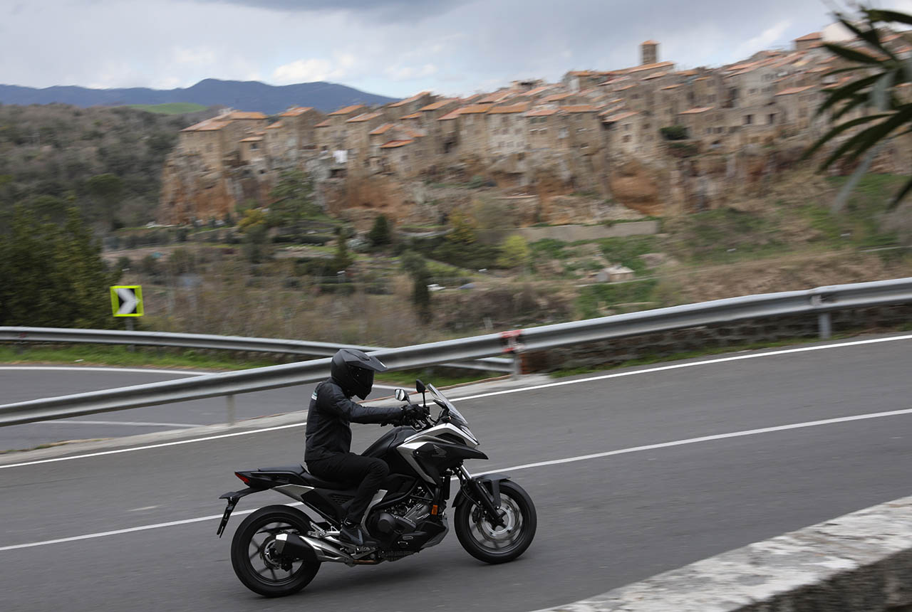 Honda NC750X 2021, le foto della prova
