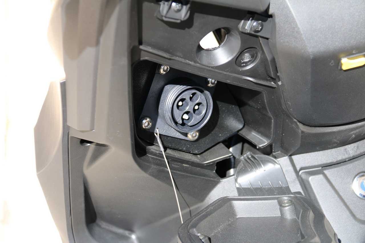 Jonway MJS-E Sport: com'è fatto