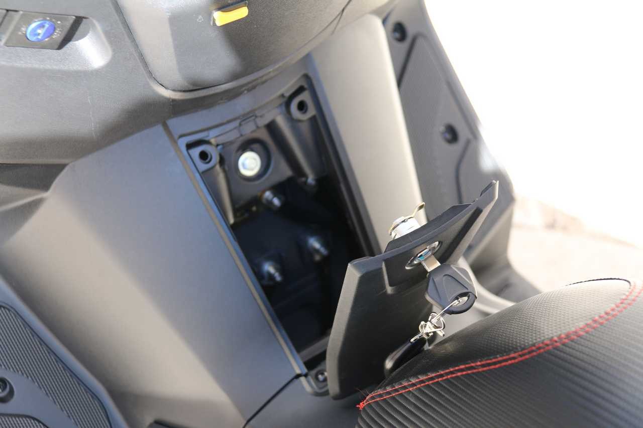 Jonway MJS-E Sport: com'è fatto