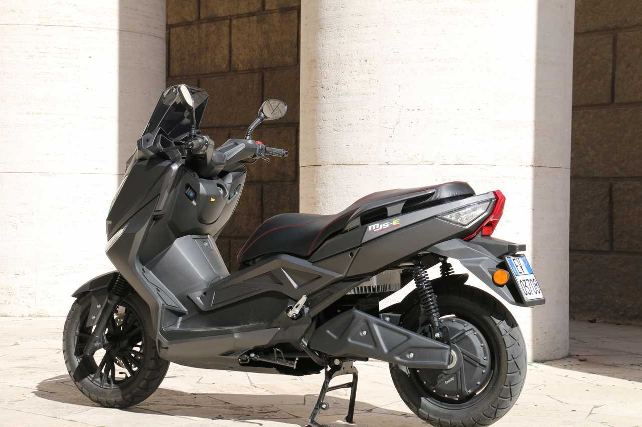 Jonway MJS-E Sport: com'è fatto