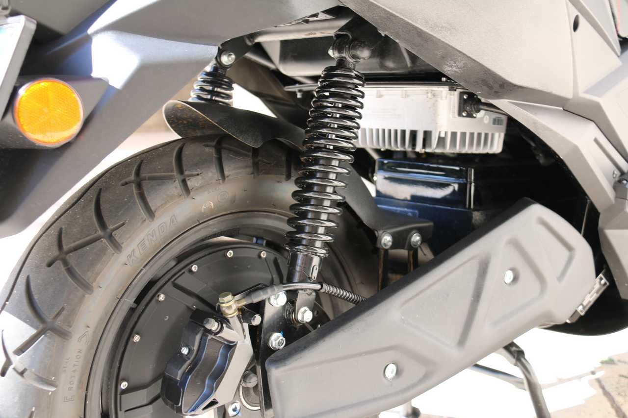 Jonway MJS-E Sport: com'è fatto