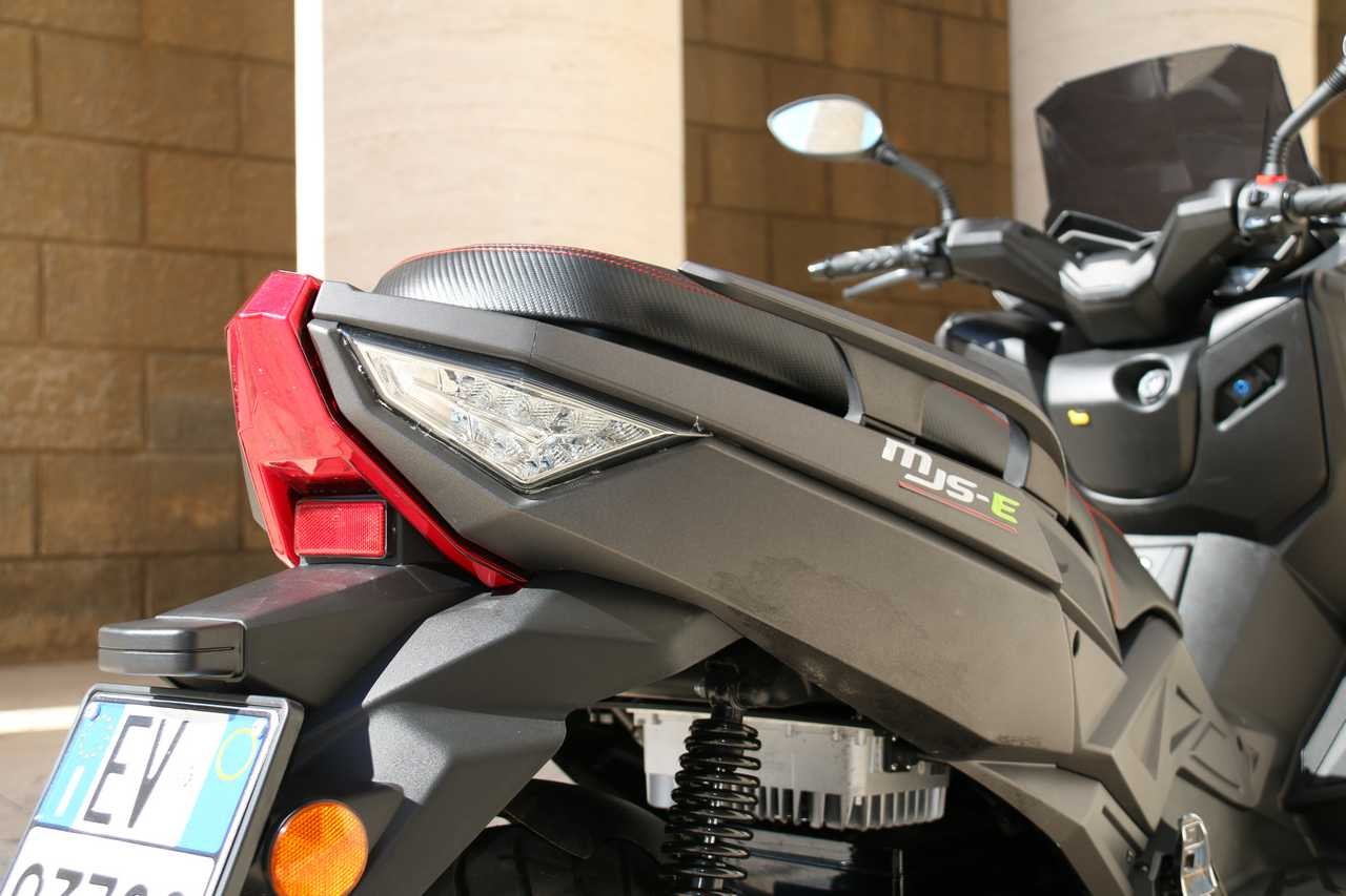 Jonway MJS-E Sport: com'è fatto