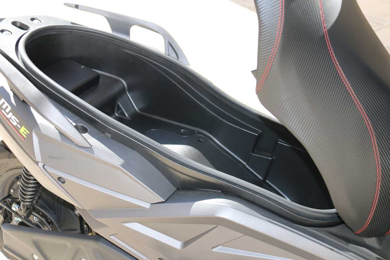 Jonway MJS-E Sport: com'è fatto