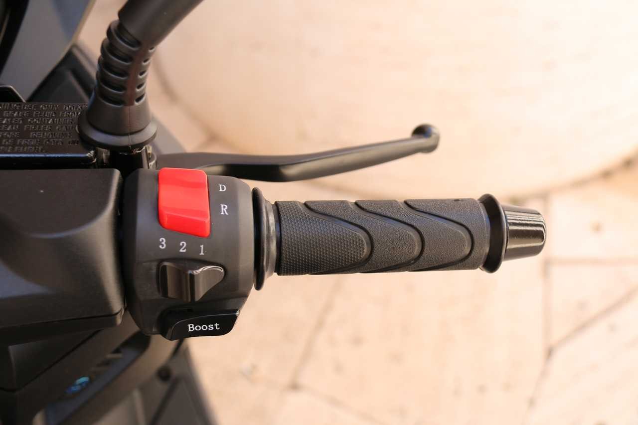 Jonway MJS-E Sport: com'è fatto