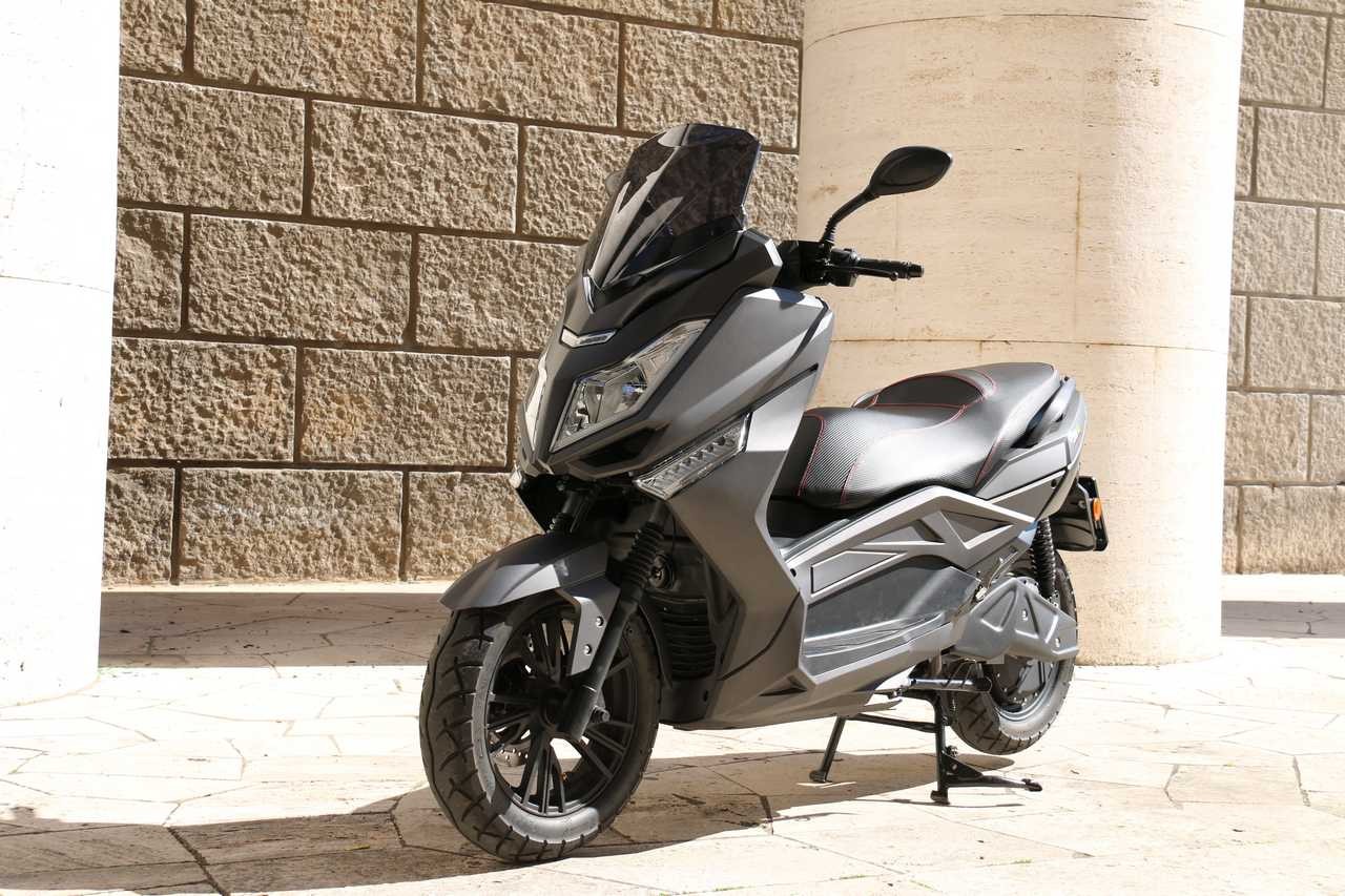 Jonway MJS-E Sport: com'è fatto