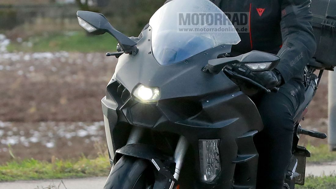 kawasaki Ninja H2 SX: foto spia