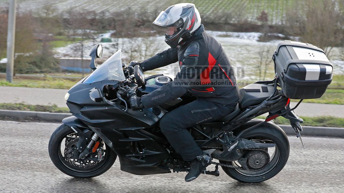 kawasaki Ninja H2 SX: foto spia
