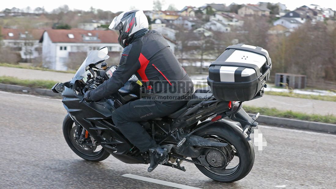 kawasaki Ninja H2 SX: foto spia