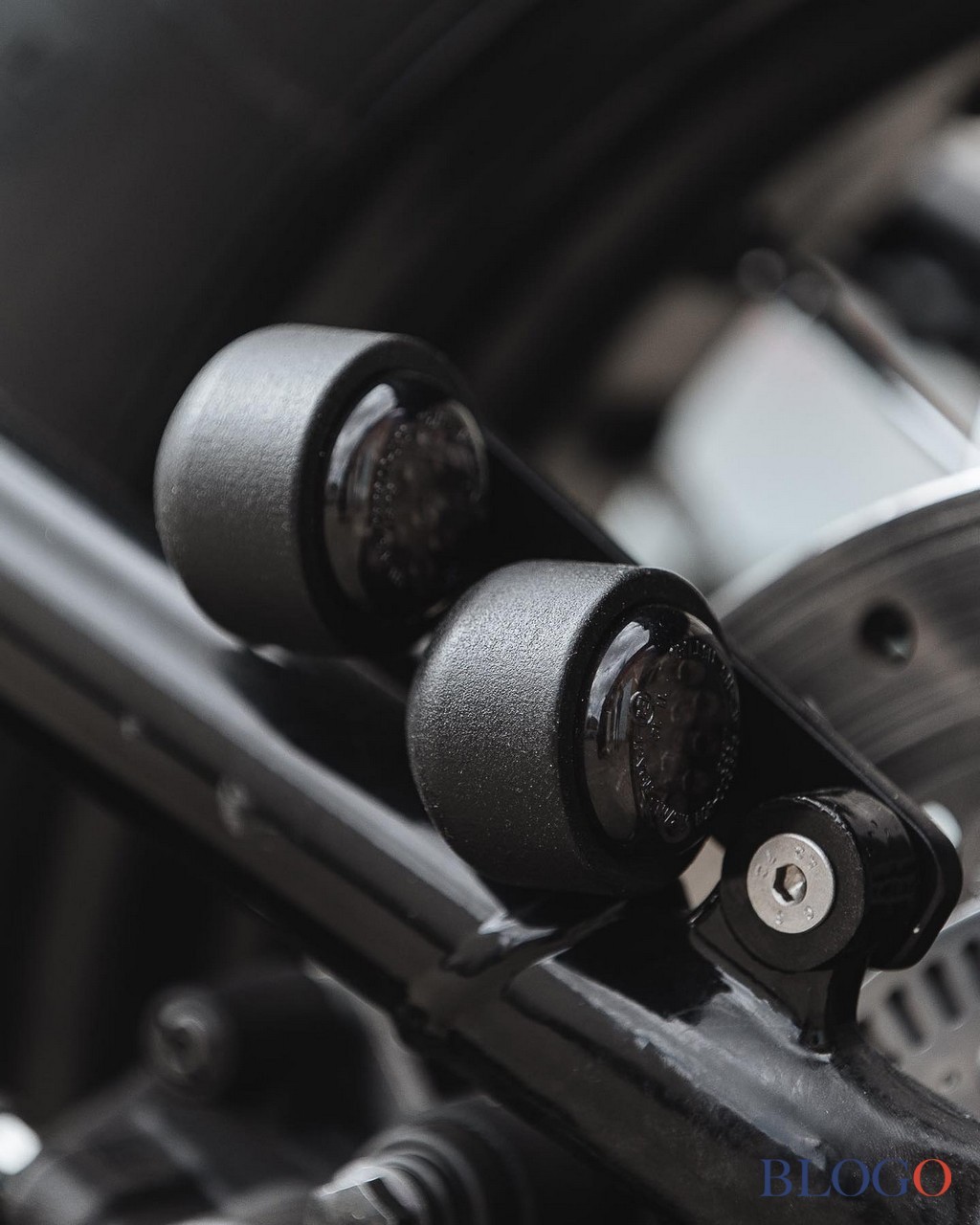 Triumph Bonneville Bobber "Black Orca" | Hookie Co.