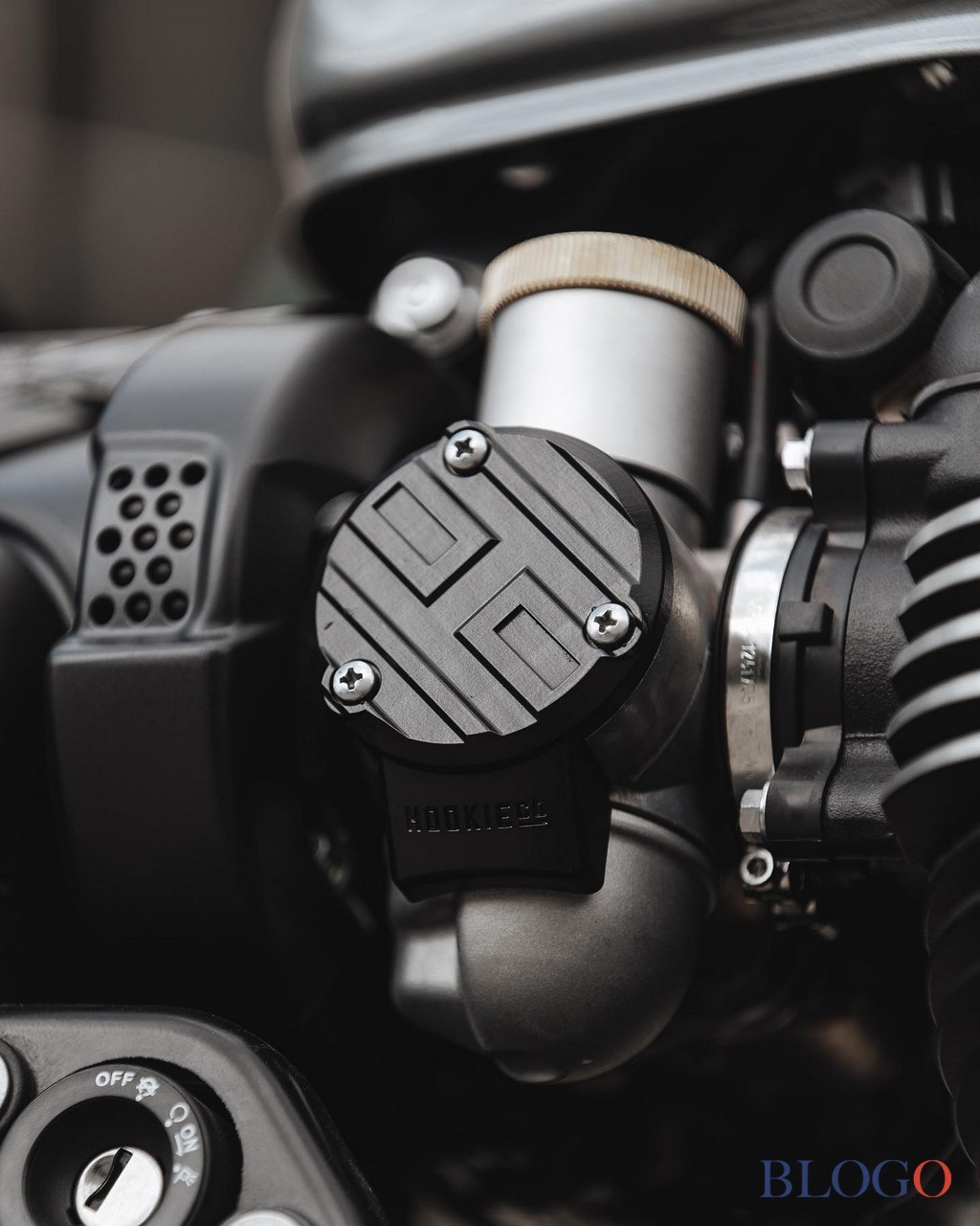 Triumph Bonneville Bobber "Black Orca" | Hookie Co.