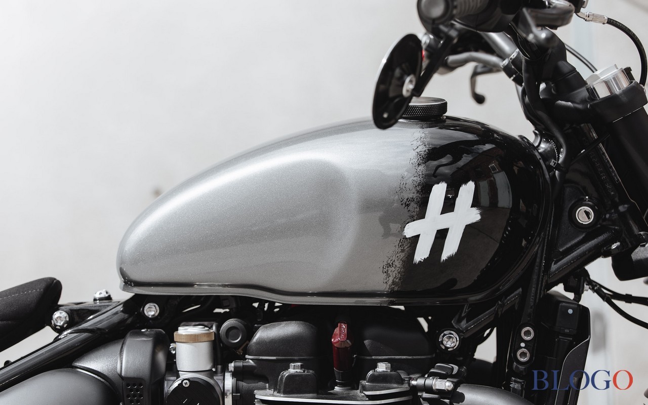 Triumph Bonneville Bobber "Black Orca" | Hookie Co.