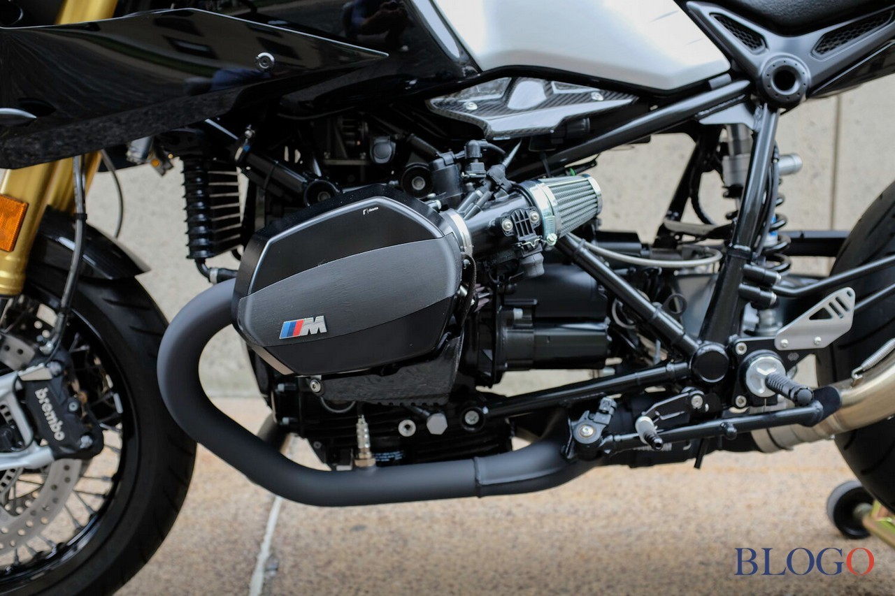 BMW R Nine T "The Dark Knight" | Singular Rides