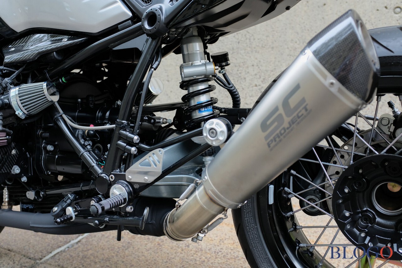 BMW R Nine T "The Dark Knight" | Singular Rides