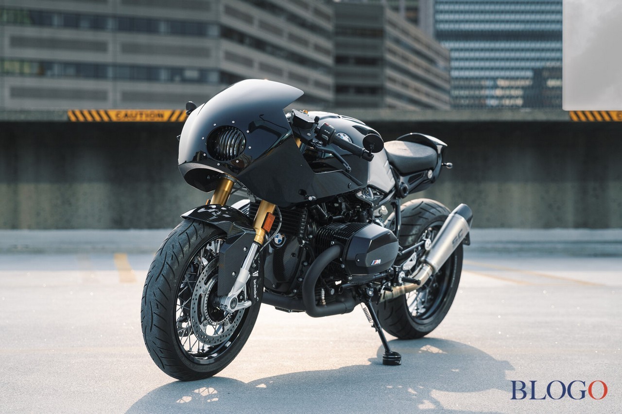 BMW R Nine T "The Dark Knight" | Singular Rides
