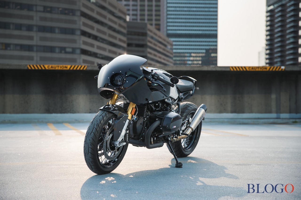 BMW R Nine T "The Dark Knight" | Singular Rides
