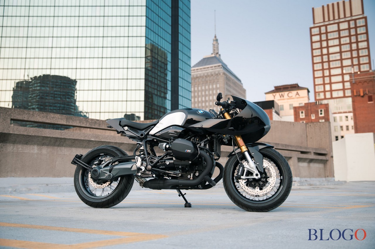 BMW R Nine T "The Dark Knight" | Singular Rides