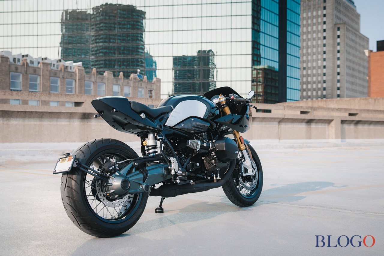 BMW R Nine T "The Dark Knight" | Singular Rides
