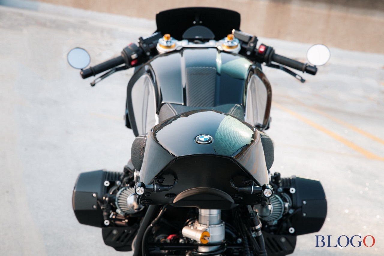 BMW R Nine T "The Dark Knight" | Singular Rides
