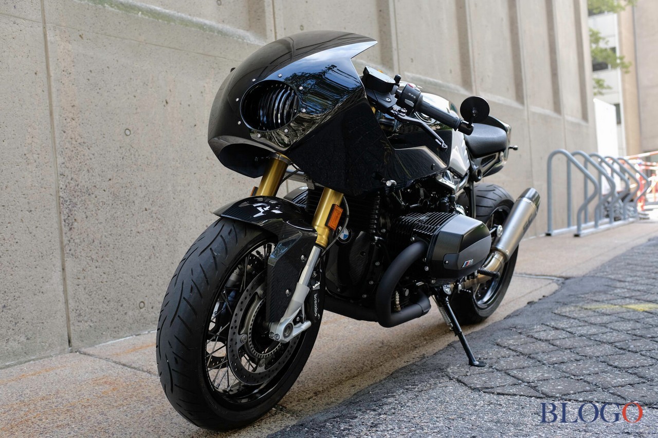 BMW R Nine T "The Dark Knight" | Singular Rides