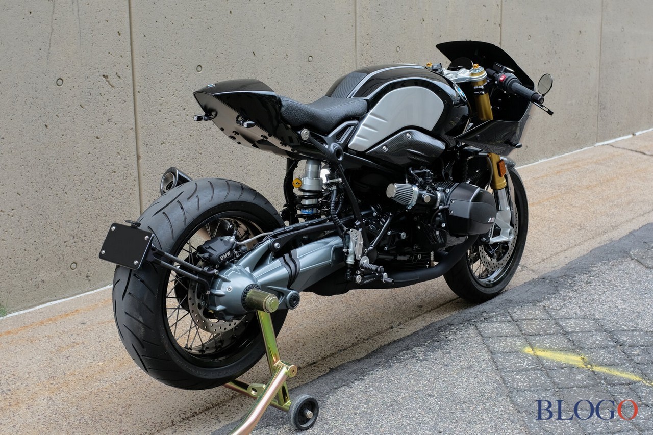 BMW R Nine T "The Dark Knight" | Singular Rides