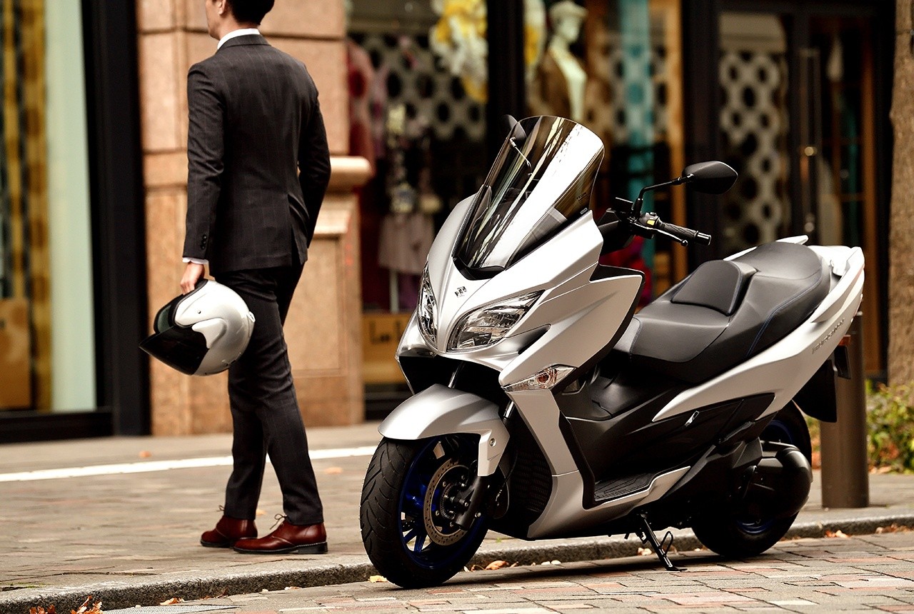 Suzuki Burgman 400 2022