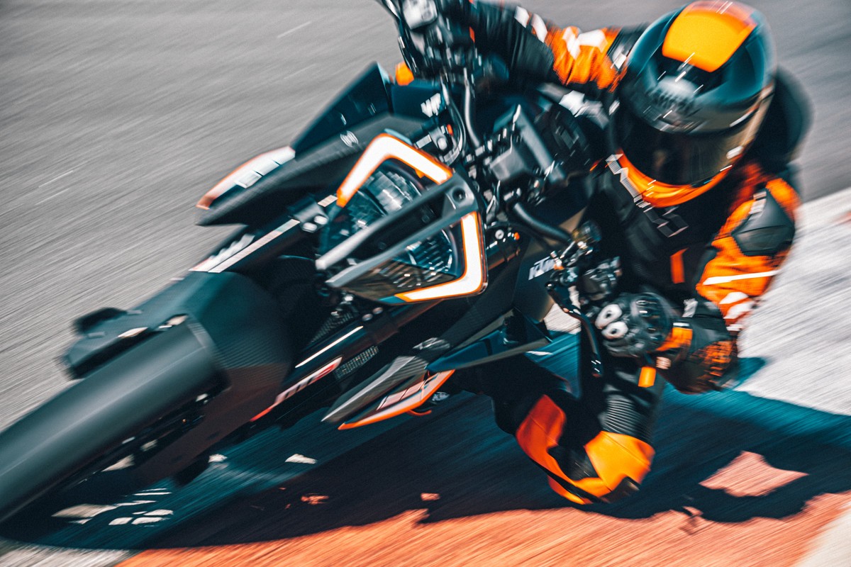 KTM 1290 Super Duke RR, "La Bestia" si fa ancora più esclusiva