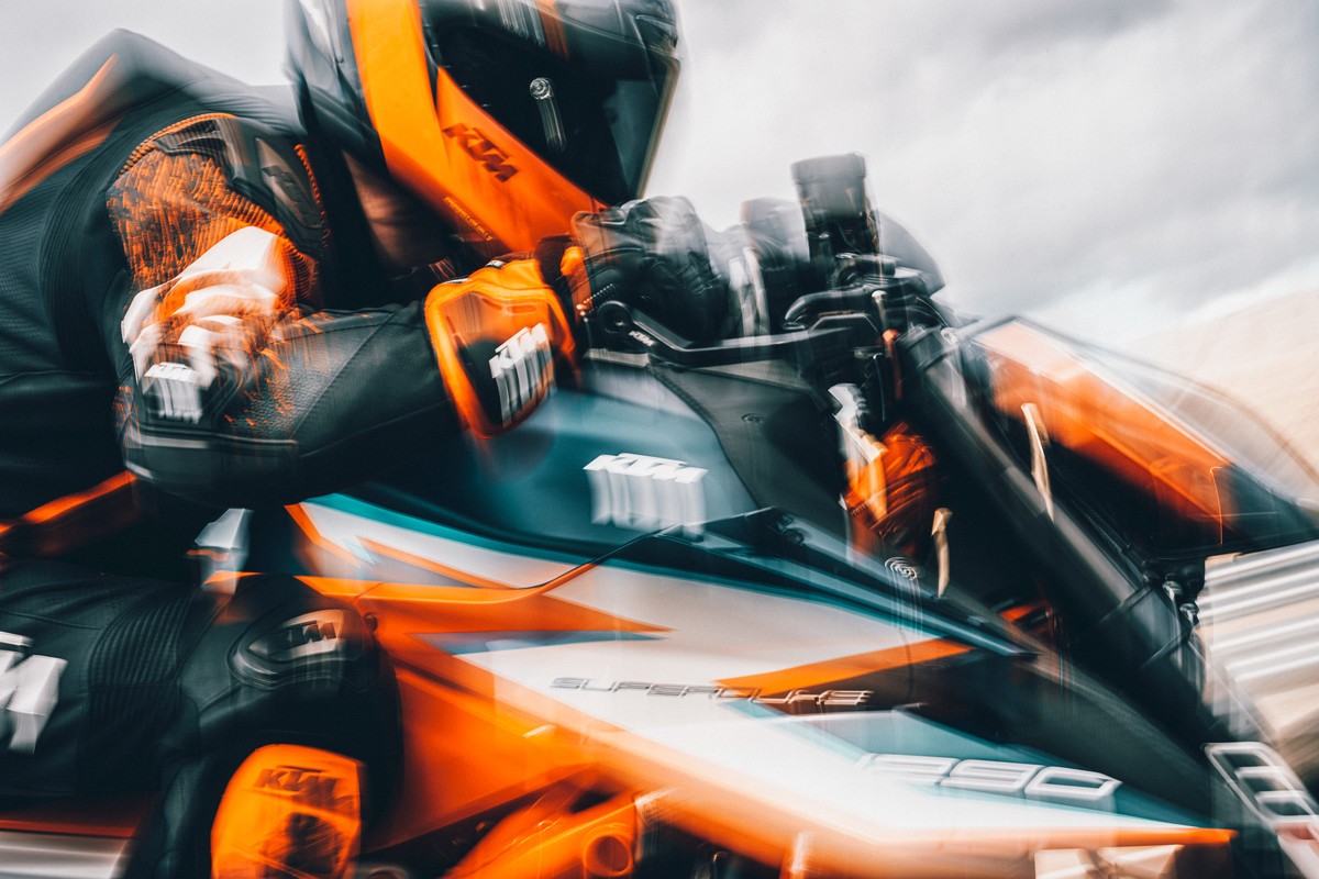 KTM 1290 Super Duke RR, "La Bestia" si fa ancora più esclusiva