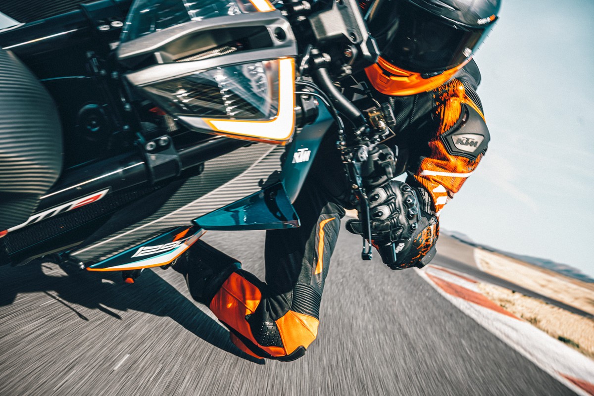 KTM 1290 Super Duke RR, "La Bestia" si fa ancora più esclusiva