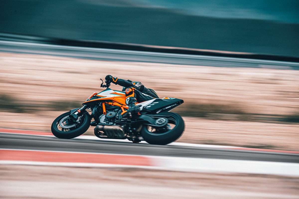 KTM 1290 Super Duke RR, "La Bestia" si fa ancora più esclusiva