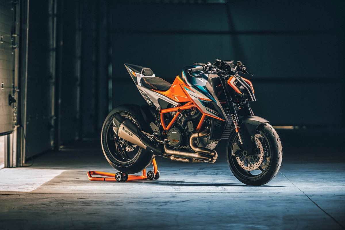 KTM 1290 Super Duke RR, "La Bestia" si fa ancora più esclusiva