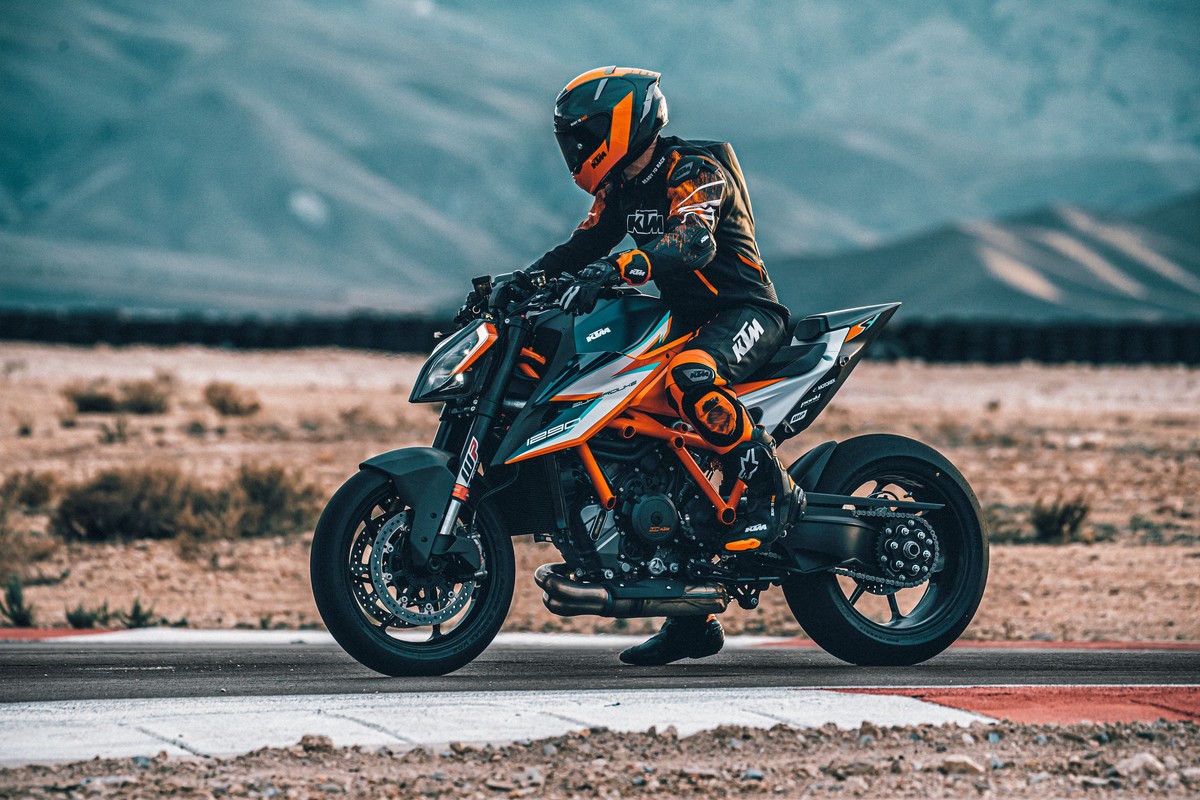 KTM 1290 Super Duke RR, "La Bestia" si fa ancora più esclusiva