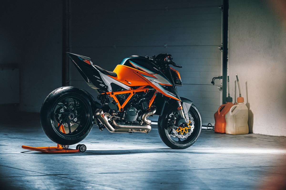 KTM 1290 Super Duke RR, "La Bestia" si fa ancora più esclusiva