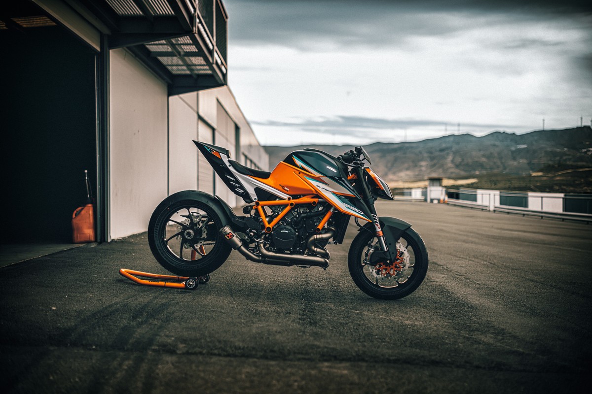 KTM 1290 Super Duke RR, "La Bestia" si fa ancora più esclusiva