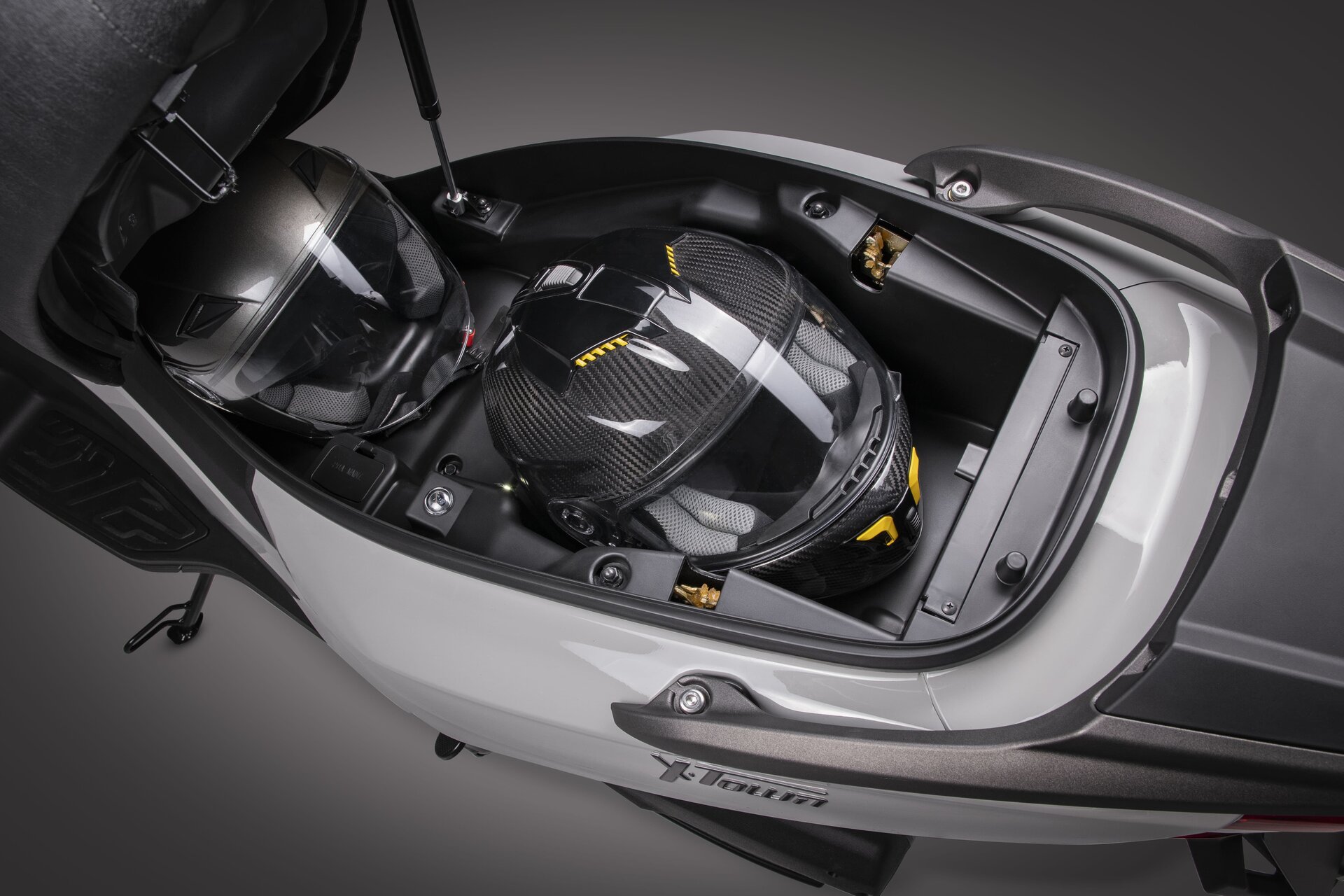 Kymco X-Town 300i ABS si rinnova