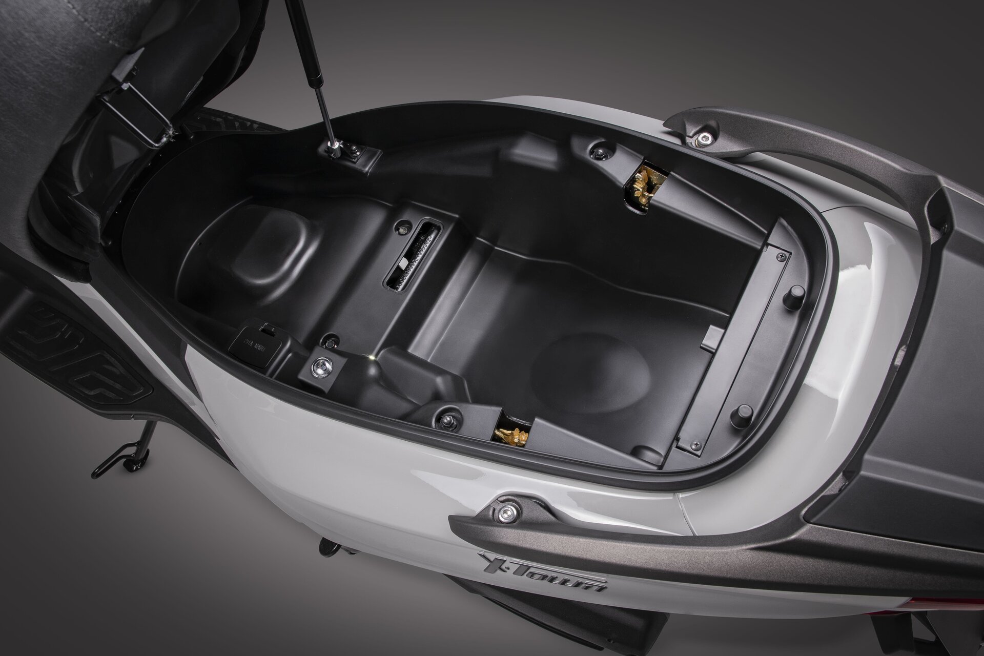 Kymco X-Town 300i ABS si rinnova