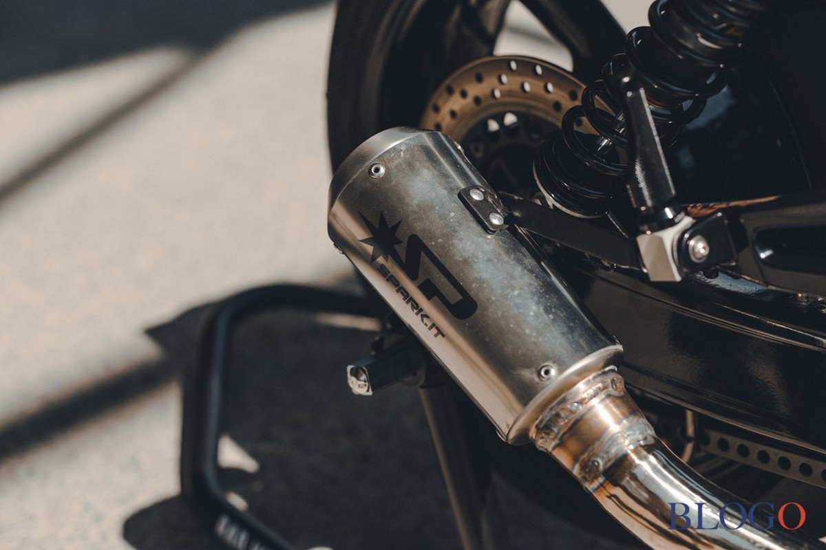 Yamaha XJR1300 