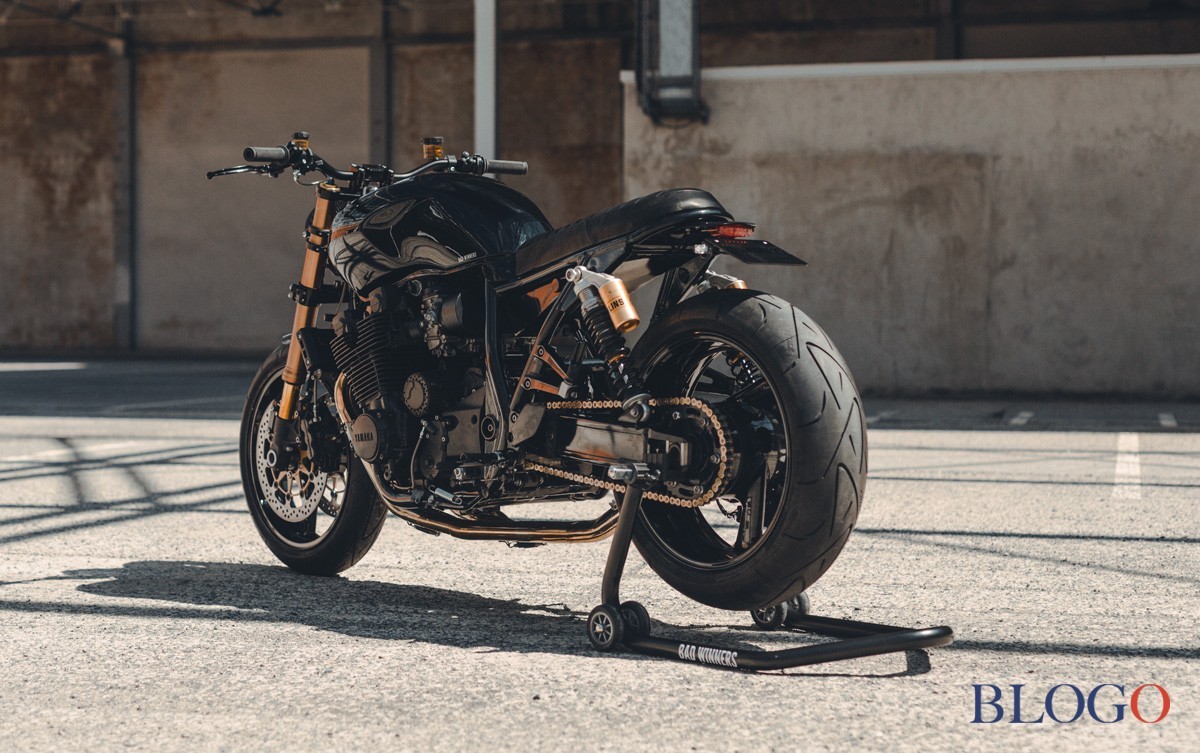 Yamaha XJR1300 