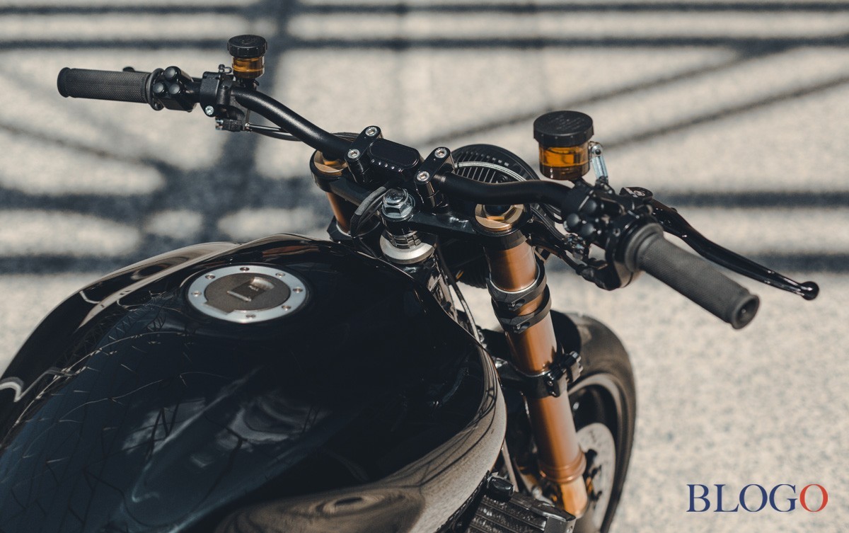 Yamaha XJR1300 
