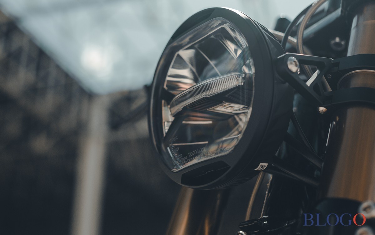 Yamaha XJR1300 