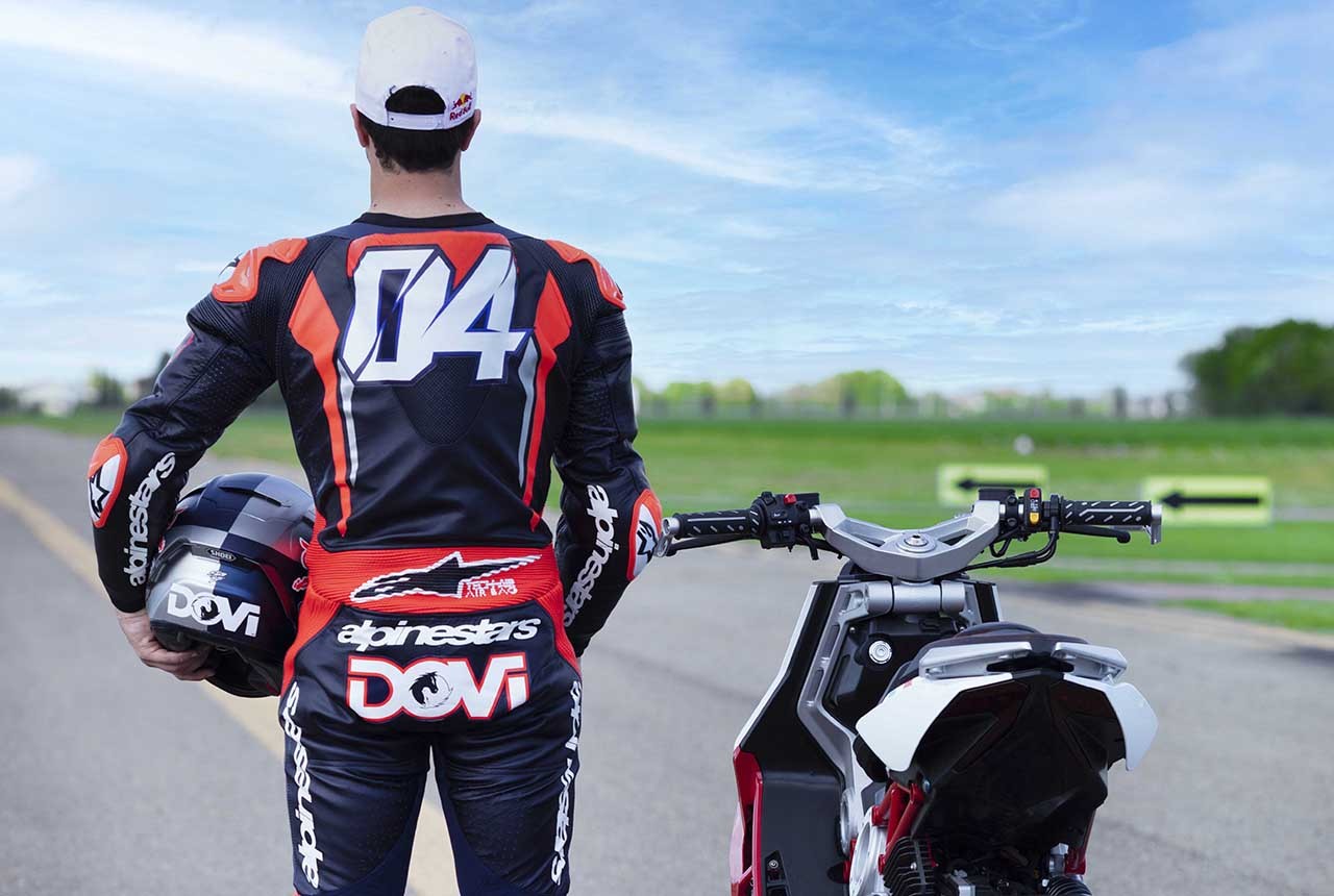 Andrea Dovizioso pilota d'eccezione del nuovo Dragster