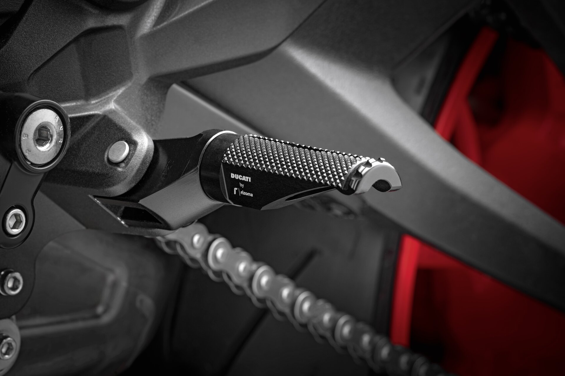 Ducati Monster: gli accessori e i kit per la personalizzazione