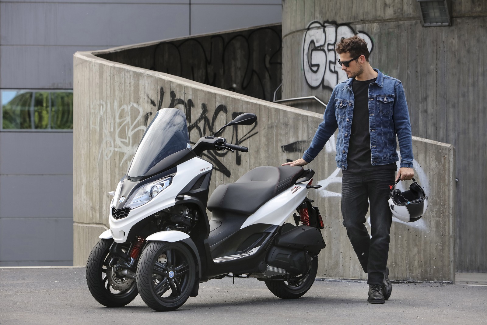 Piaggio MP3 300hpe 2021